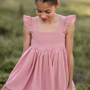 Well Dressed Wolf Spring Chiffon Essentials Size 10 in Blush Pink